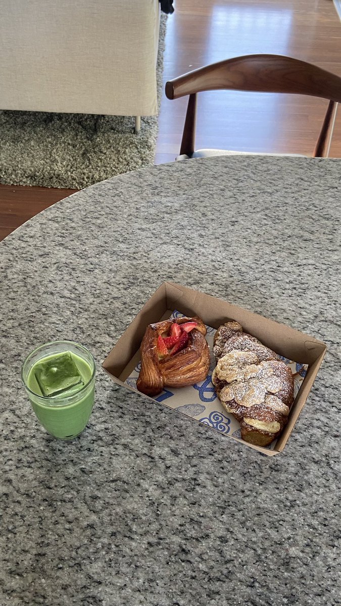 hiddenthread_'s tweet image. เมื่อเมลเบิร์นหา matcha ที่ทำถึงไม่ได้ ก็ชงเองไปเลย 🥲🍵