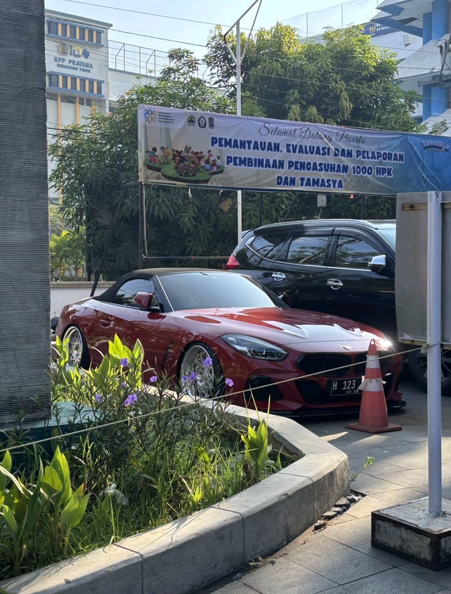 paduka joe tweet media