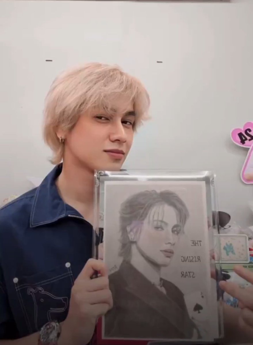 NattMulti's tweet photo. You can never replace him.
For us who love Jin/Smart, he's simply the best. You did an excellent job and we love youπ©·π«Ά
#JINxSMART #SmartJin #SMART_X_JIN
#SMARTCSNP #SmartChisanupong @smart_csnp https://t.co/kKEklHvjrH