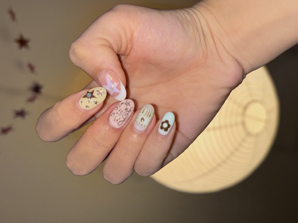 셀프네일 도전기 🌟