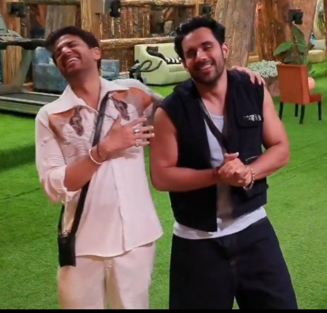 Abhishek &amp; Pranit - No mastermind giri,no jealousy, no fake togetherness, no dhoka Dena just a  real &amp; pure friendship 💛🎀

#AbhishekBajaj #BiggBoss19 
#BB19 #SherDilFam