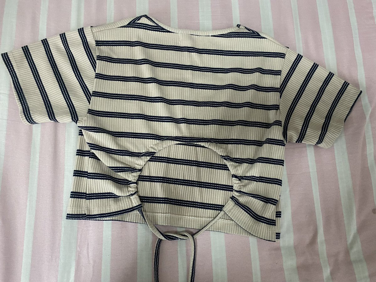 P21786971's tweet photo. เสื้อครอป เปิดหลัง โชว์หลัง รูดได้ ราคา 60 บาท 
รีโพสลด 5บาท ค่าส่ง20 
ไซต์ s/m 
สนใจ DM ลดได้นิดหน่อย 😻🫶🏻

#เสื้อผ้ามือสอง #เสื้อ #เสื้อผ้ามือ2 #เสื้อผ้ามือสองสภาพดี #เสื้อผ้าแฟชั่น  #เสื้อผ้าy2k #เสื้อผ้าราคาถูก #เสื้อผ้า #เสื้อครอป #เสื้อเปิดหลัง https://t.co/FkEwBGwORK