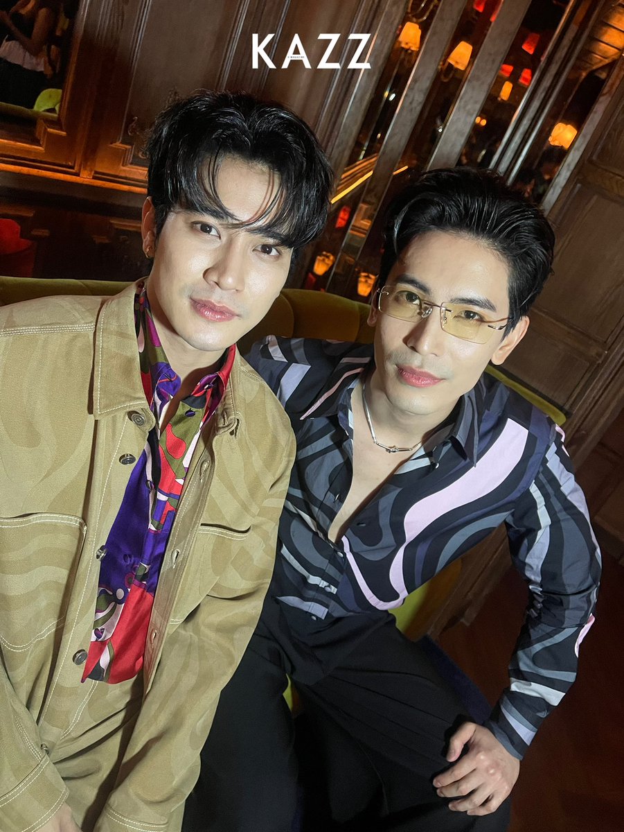 ส่องอ่อร่าความปัง !! ของสองหนุ่ม “สน ยุกต์ และ ยูโร ยศวรรธน์” ในงาน PUCCI Passepartout Collection 2025 ✨❤️

#SonYuke #EuroYotsawat 
#PUCCI #PucciPassePartout 
#KAZZMAGAZINE