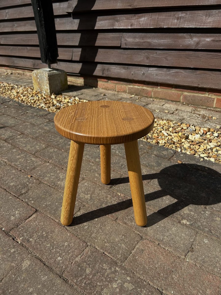 Stablefurniture's tweet photo. We have a couple of completed oak Stable stools in the workshop!
These stools are available for next business day dispatch (depending on time/day the order is placed).
Check out the Etsy shop for more details
https://t.co/4cs9v0oeE9
#oak #stools #stakedfurniture #Stablestool https://t.co/sQDgxHr6uh