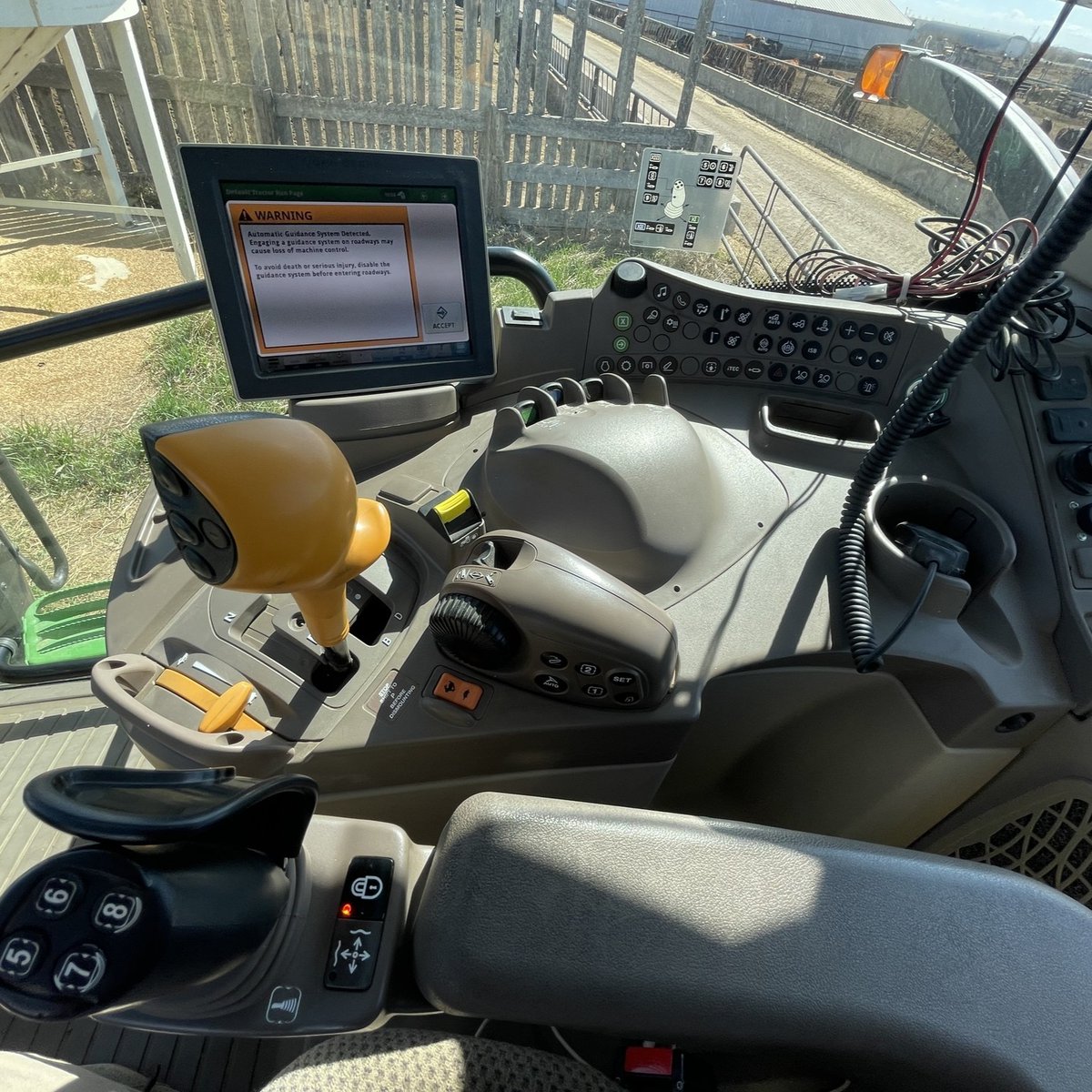 It’s #TractorTuesday, and this 2021 John Deere 6175R is taking the center stage! Check out this all star today: bit.ly/487DbnN

This 2021 John Deere 6175R combines power, comfort, and versatility for a wide range of farm tasks. Featuring a 40K AutoQuad transmission, MFWD