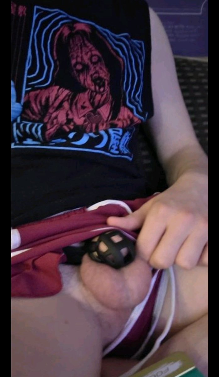 Mrpublicuse's tweet photo. Getting used to cage for #locktober
#gay 
#gayporn https://t.co/GEMwBBYRXe