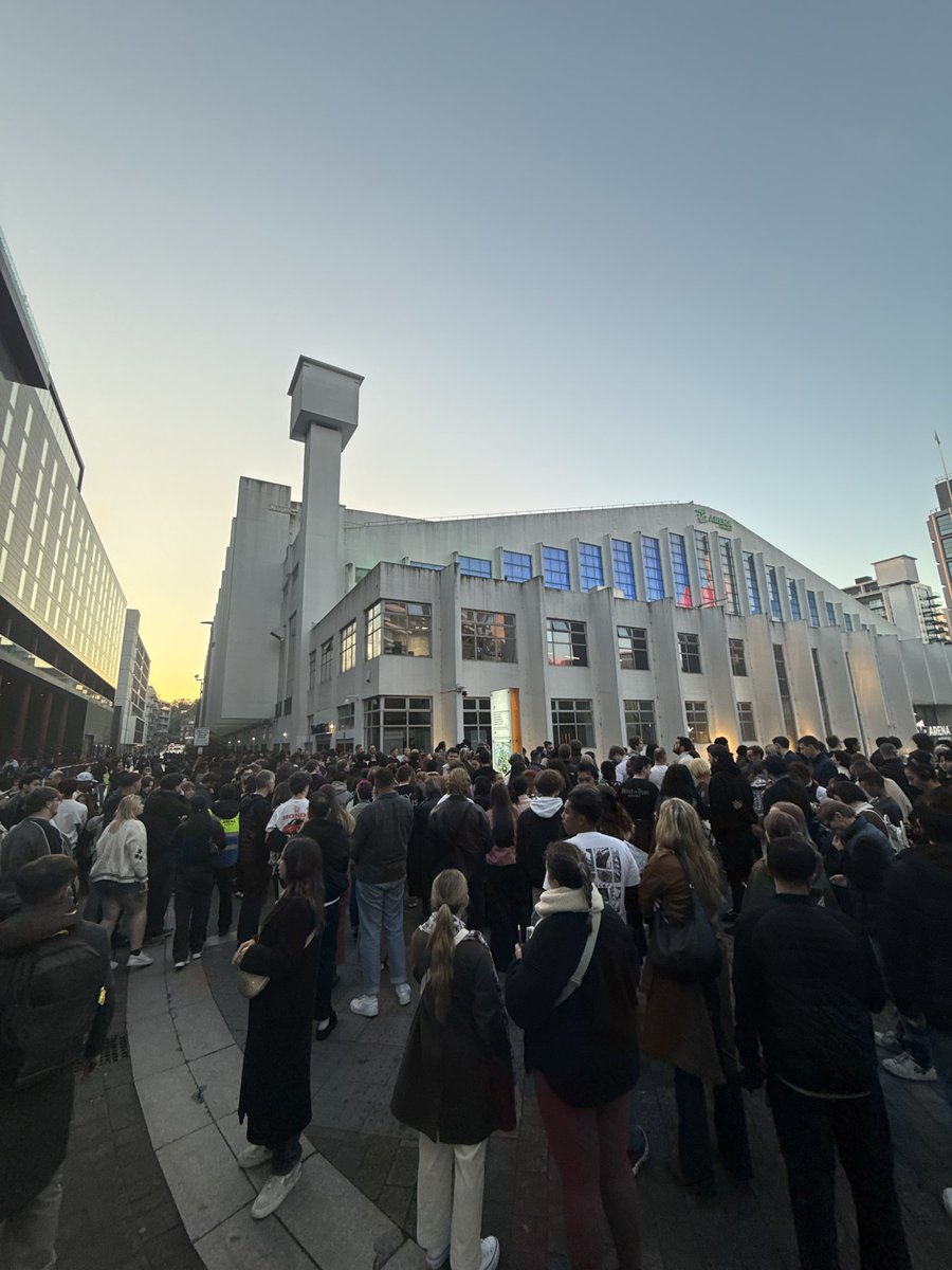 IantoRoberts's tweet photo. ‘Attack on Titan - Beyond the Walls Tour’ was everything I wanted it to be ✨ https://t.co/Z6KvffhH84