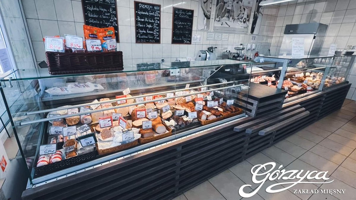 z0rr064's tweet image. Ta ruda kanalia drwi z Polaków
Właśnie dziś robiłem pierwszy raz od 5 mc zakupy w osiedlowych firmowym sklepie mięsnym &quot;Górzyca&quot;
Kości mięsne wędzone z 6 zł/kg  na 14 zł/kg
Parówkowa z 23zł/kg na 34 zł/kg
Baleron z Indora😆z 27zł/kg na 36zł/kg
Salceson biały z 22/zł/kg na 30zł/kg