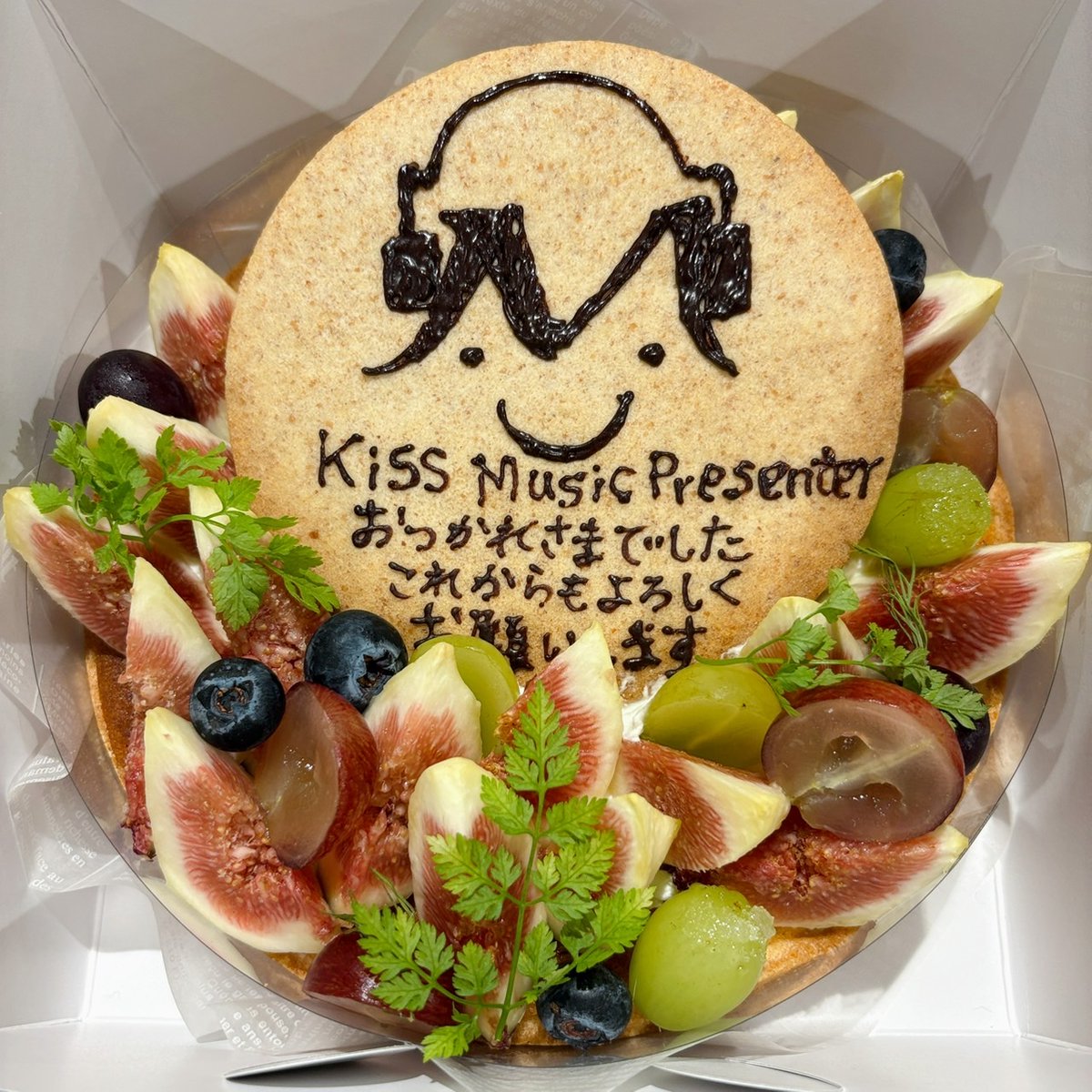 kmpdayo's tweet photo. ✩˖°⌖.꙳✩˖°⌖.꙳✩˖°⌖.꙳✩˖°⌖.꙳✩

🎶Kiss Music Presenter🎶

たくさんのキスナーさんに愛され、
本日最終回を迎えました！

本当に！本当に！本っ当～に！
ありがとうございました❤
　 
✩˖°⌖.꙳✩˖°⌖.꙳✩˖°⌖.꙳✩˖°⌖.꙳✩

ターザン山下　藤原岬
スタッフ一同

ほなまた明日～👋 https://t.co/28iVsd3n84