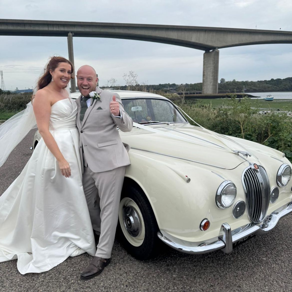 Premier Carriage Wedding Cars tweet media