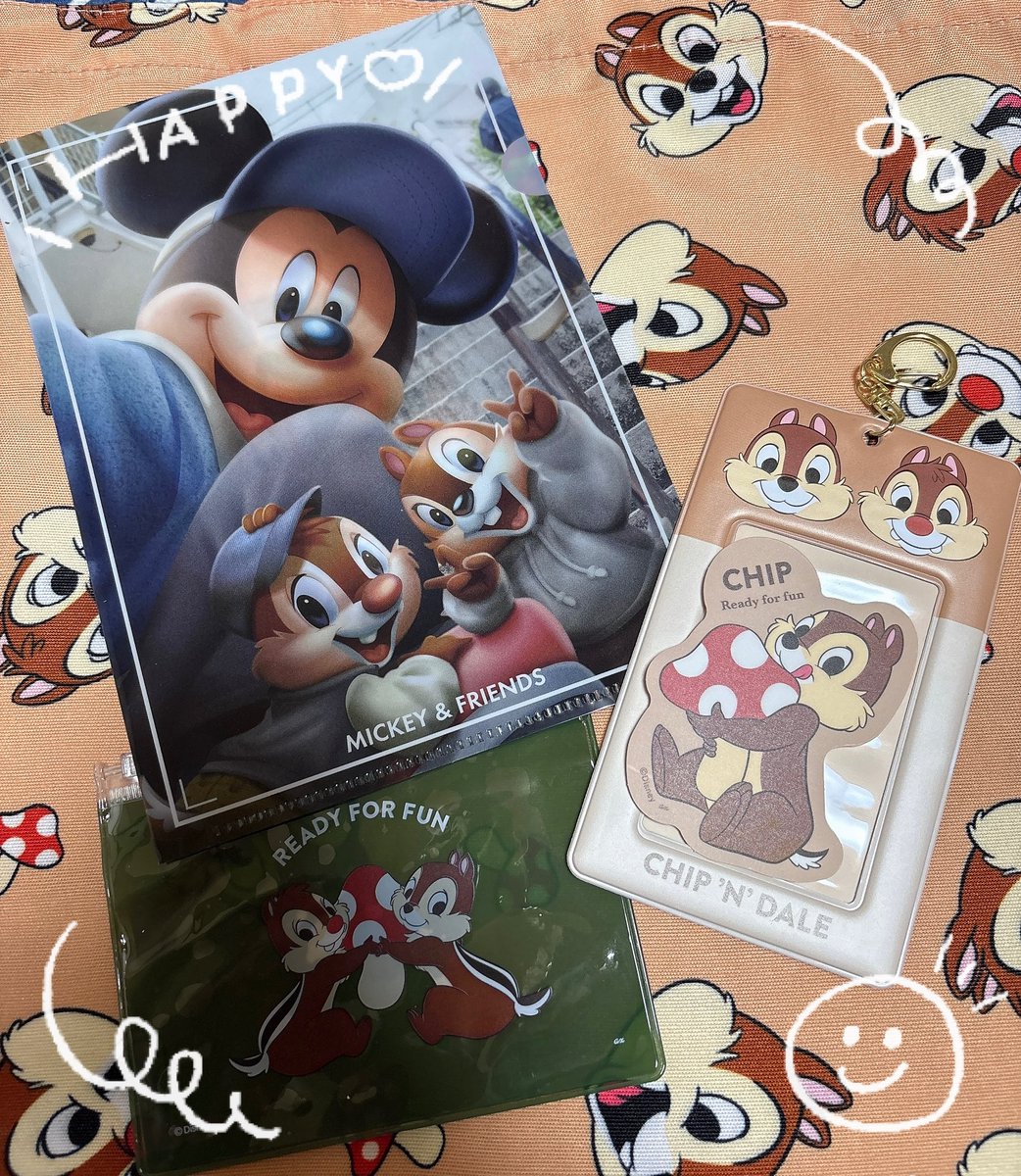 チデです(*^^*) 4月2日チップデールの誕生日🎂🐿🐿