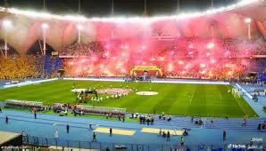 لسان المشجع النصراوي:

 نتمنى يكون فيه دوافع تخليني احضر غير الانتصارات 
نحتاج أهازيج جماعيه بلا اوليه وأولاه 
نبغى أهازيج زي أهازيج الأهلي ابتكار
ولحن جديد.
نبغى أهازيج مهما طولت إلا إناّ نبغى شي يغير من ملامح الأهازيج النصراوية السيئة جداً.

الكلام الي وصلني من المشجعين