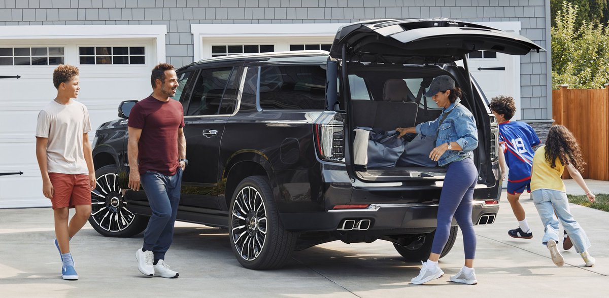 EscudeChevrolet's tweet image. With six unique models, you’ll announce your arrival behind the wheel of whichever Suburban you choose. bit.ly/3OlKHAe

#escudechevrolet #escudechevroleteasley #easleysc #escudechevroletofeasley #chevysuburban #chevroletsuburban
