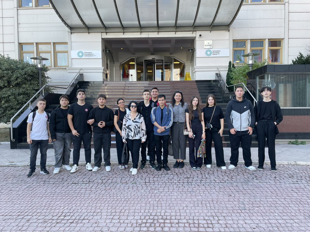 İTO Sigortacılık Meslek Kom.nin düzenlediği Sağlık Sigortaları Toplantısına katılan öğrencilerimiz sektör profesyonelleriyle buluşarak mesleğin inceliklerini öğrendi ve  eğitim-istihdam bağlantısını güçlendirdi.

Öğretmenlerimiz Jülide Öztürk ve Huriye Çakır’a teşekkür ederiz