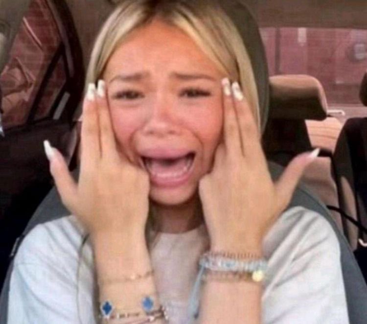 Missusoutfits's tweet photo. No one:
Girls after a dress they kept in their cart for one month is sold out… https://t.co/gQI5wAXPw7