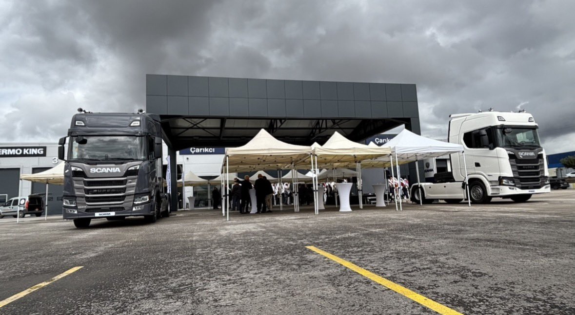 Scania'dan Bolu'ya Dev Yatırım: Çarıkcı Otomotiv İkinci Tesisiyle Güçleniyor
Ağır ticari vasıta pazarının öncü ismi Scania, Türkiye'deki yetkili satıcı ve servis ağını genişletme hamlelerine bir yenisini daha ekledi. #Scania #Carikci #Bolu #Servis #ÇarıkçıOtomotiv #ScaniaTurkiye