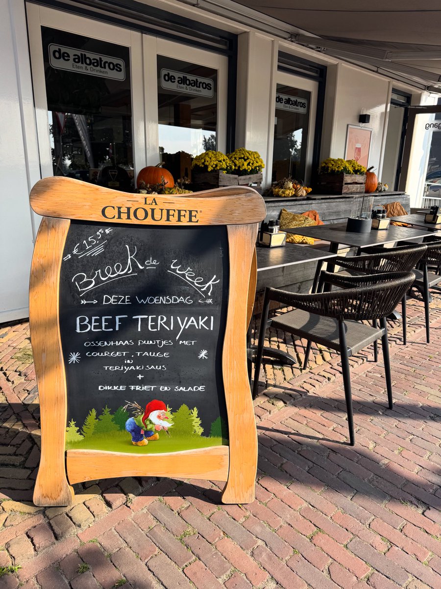 Breek de week🥩

Elke woensdag een wisselend gerecht voor 15,95😃 

Woensdag 1-10 Beef teriyaki
Malse ossenhaas puntjes met courgette en taugé gewokt in teriyakisaus. Geserveerd met dikke frieten en frisse salade.

Zien wij u morgen?
☎️ 038-3867389