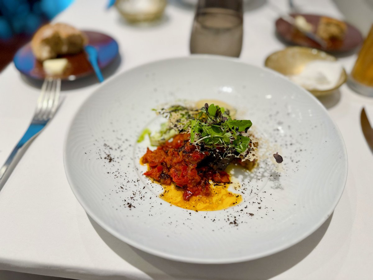 nap_vlog_'s tweet image. 夫と結婚記念日をお祝いしてきました💍
なんと食後にお店のご厚意でお祝いのプレートをサプライズで出していただき…！ホスピタリティに感激🤍