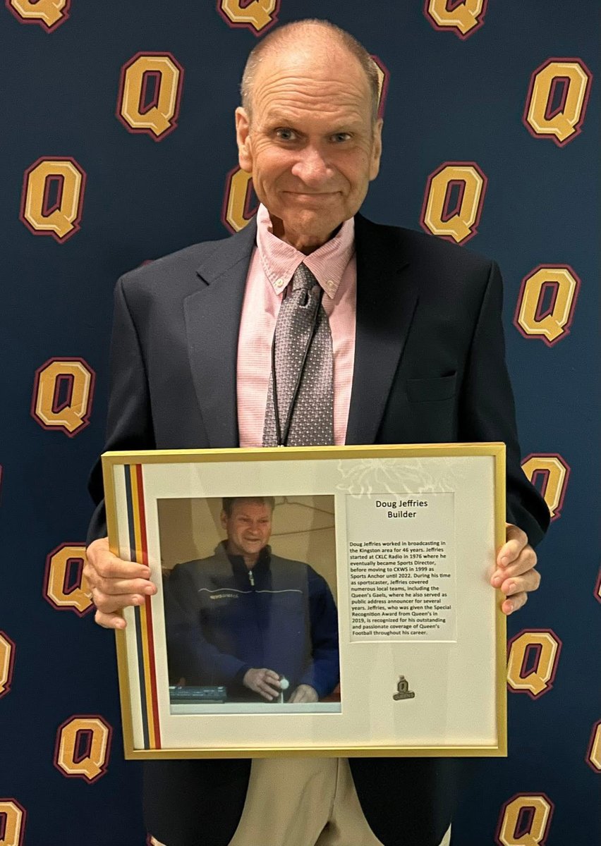 mpott43's tweet image. The @queensfootball program dates back to 1882. Sixteen new members have been added to the @queensgaels  Football Hall of Fame - including longtime broadcaster Doug Jeffries - his 2nd HOF induction in the past 3 years. ktownsports.blog/2025/09/30/que…