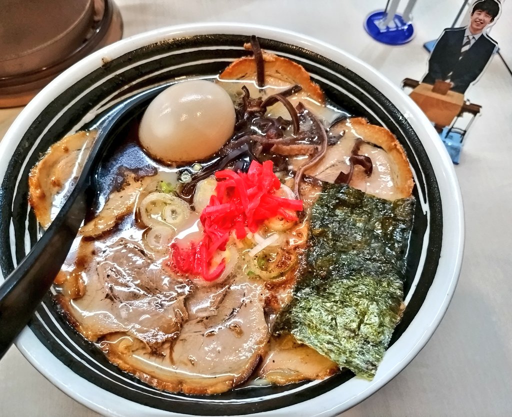 mik_mks's tweet image. 王座戦第三局お疲れ様でした
次も応援します！