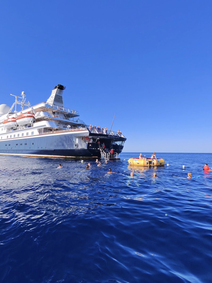 Why sail past paradise when you can stop for a swim? A SeaDream voyage turns the sea into your playground.

#ItsYachtingNotCruising #SeaDreamYC