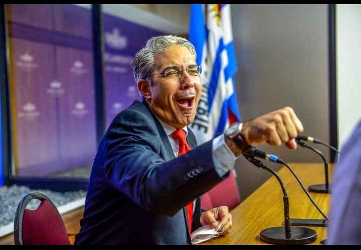 Nataliabrites5's tweet image. Pero yo  si logré el cometido de destruir la educación! choque de puño !