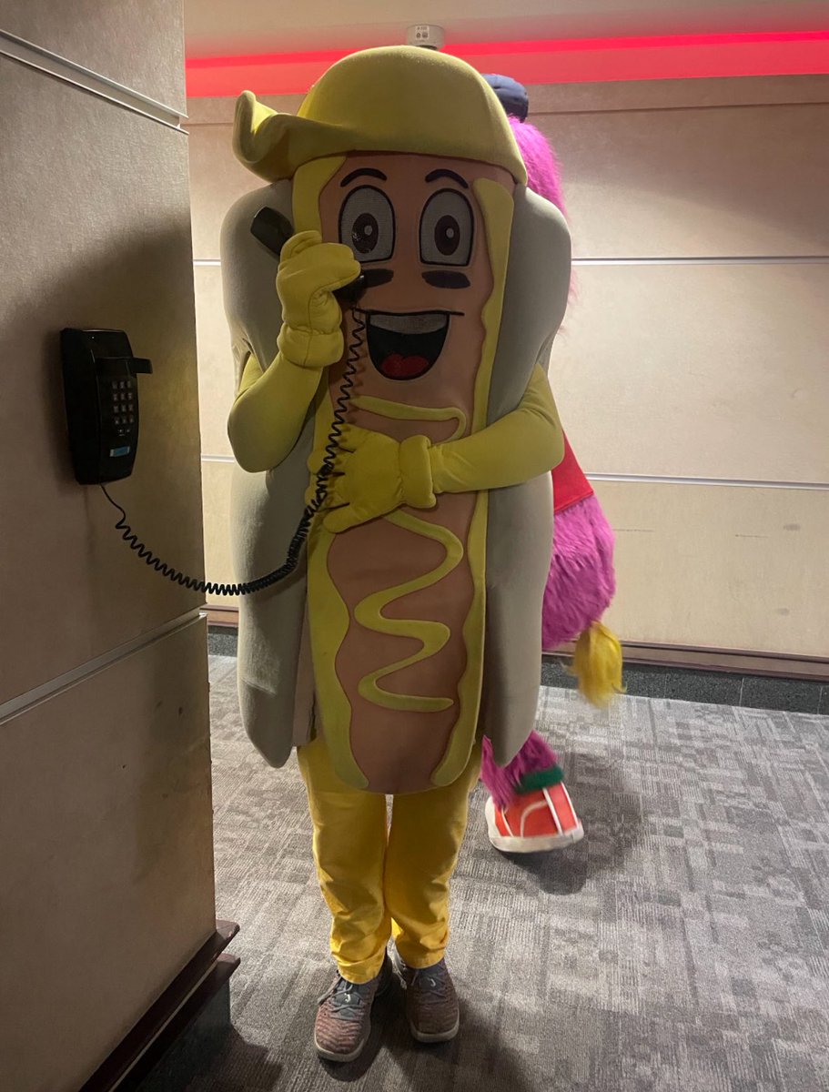 Guardians Hot Dogs tweet media