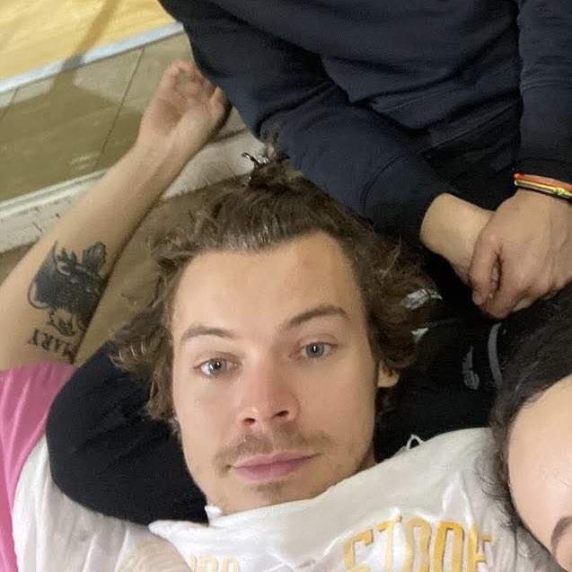 Look at him 😭🤏🏻