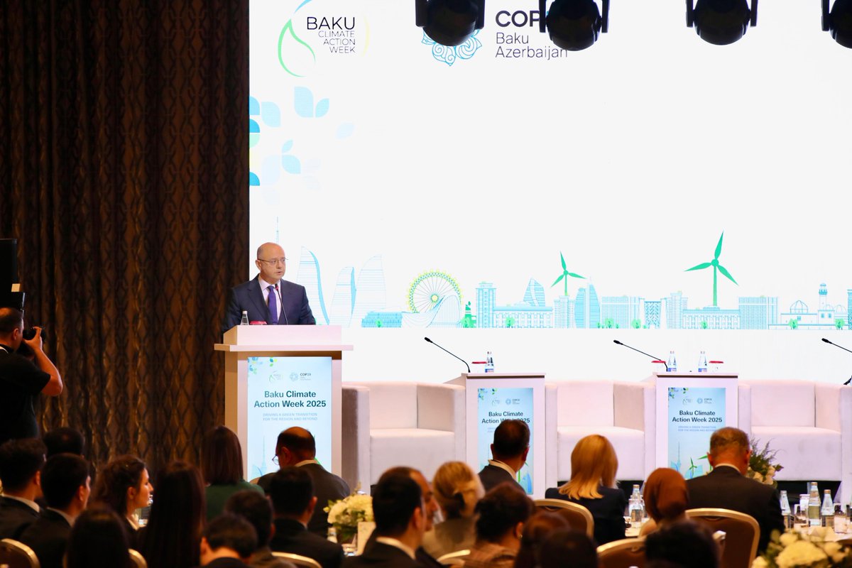 minenergyaze's tweet image. ℹ️ Energetika naziri Pərviz Şahbazov Bakı İqlim Fəaliyyəti Həftəsində (#BCAW2025) “Beynəlxalq Əməkdaşlıq və Dayanıqlı, Təmiz və Ədalətli Enerji Keçidinin Sürətləndirilməsi” mövzusunda çıxış edib.

📌 Nazir Bakı İqlim Fəaliyyəti Həftəsinin qlobal #iqlim gündəliyinin icrasını yerli