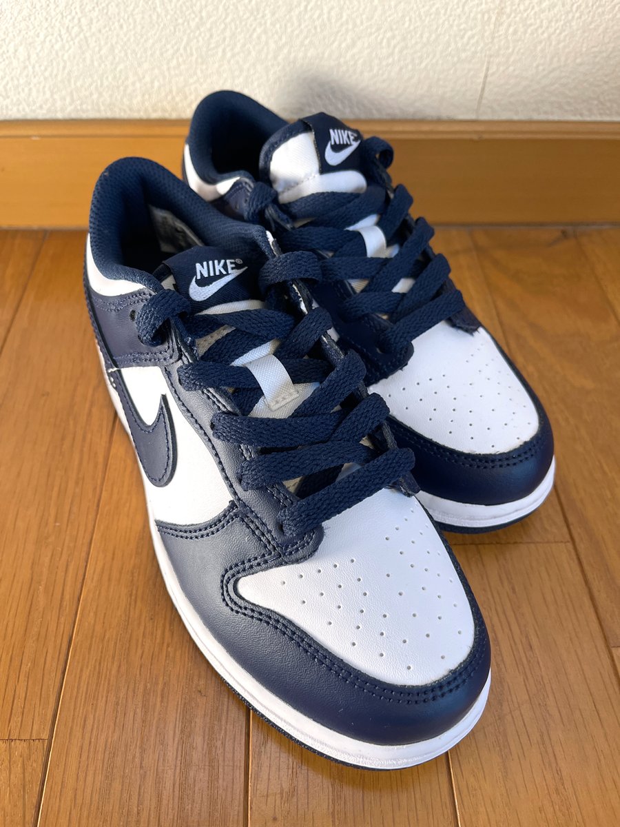 ICHIROCK3's tweet photo. 親戚のスニーカーフリークさんが子供用にと購入したNIKE DUNK LOW 。
DUNKはNIKEの中でもタフなモデルで劣化の速度が遅いように感じるのは気のせいでしょうか…？

NIKE DUNK LOW (PSE)
https://t.co/UrLQYBDHVA #スニーカー #Nike #DUNK  #sneaker #足元倶楽部 #sneakers #sneakerhead https://t.co/lIwyou23T0