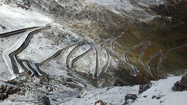 Il versante altoatesino del passo Stelvio: un viaggio tra natura e storia tinyurl.com/4hprtz3p