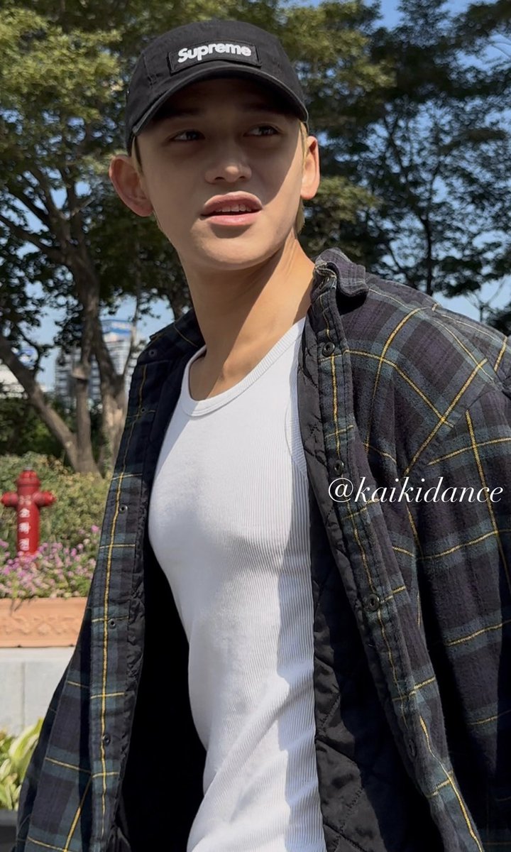 The chest is chesting woooh!! ❤️‍🔥❤️‍🔥❤️‍🔥
You’re welcome Lumis haha 😉 #LUCAS