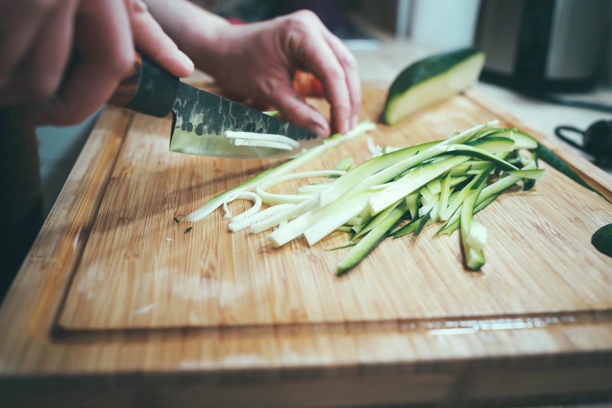 BrightonRgnl's tweet photo. Whether you choose to follow recipes by the book or tend to wing it, our kitchens will provide you with the space and the appliances to whip-up anything your heart or your gut desires. View all of Brighton apartment communities's amenities: https://t.co/zEefFEdtFl https://t.co/hnam7l9zGR