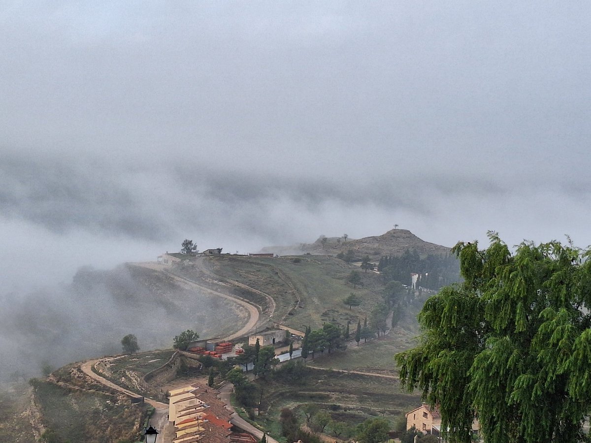 Juan Amela (@meteomorella) on Twitter photo Observatori #Morella T. Mínima 10,8 ⁰C, 1020,6 hPa. Total precipitación 36,8 mm . Nieblas matinales. Buen martes.
<a href="/AEMET_CValencia/">AEMET Comunitat Valenciana</a> <a href="/AlexMuozGarc/">Álex Muñoz 📷 ☀🦇 💯 🧡</a>
<a href="/AlendaMavi/">Mavi Alenda Morán</a> <a href="/fran40tf/">☀⛅️️fran40 ☔️</a>
<a href="/rasalvi49/">Ramon Salvi</a> <a href="/Fran_Lorenzo95/">Fran Lorenzo</a> <a href="/minervagra/">Minerva GG</a> <a href="/sibilafc/">Silvia Ferrer</a> <a href="/fran40tf/">☀⛅️️fran40 ☔️</a> <a href="/apuntoratge/">À Punt Oratge</a> <a href="/anamaria190977/">Ana María Herrero</a> Observatori #Morella T. Mínima 10,8 ⁰C, 1020,6 hPa. Total precipitación 36,8 mm . Nieblas matinales. Buen martes.
<a href="/AEMET_CValencia/">AEMET Comunitat Valenciana</a> <a href="/AlexMuozGarc/">Álex Muñoz 📷 ☀🦇 💯 🧡</a>
<a href="/AlendaMavi/">Mavi Alenda Morán</a> <a href="/fran40tf/">☀⛅️️fran40 ☔️</a>
<a href="/rasalvi49/">Ramon Salvi</a> <a href="/Fran_Lorenzo95/">Fran Lorenzo</a> <a href="/minervagra/">Minerva GG</a> <a href="/sibilafc/">Silvia Ferrer</a> <a href="/fran40tf/">☀⛅️️fran40 ☔️</a> <a href="/apuntoratge/">À Punt Oratge</a> <a href="/anamaria190977/">Ana María Herrero</a>