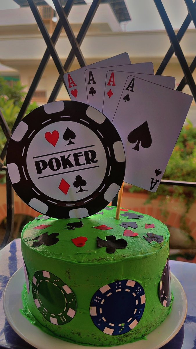 Orangee_0099's tweet photo. G G G Gmonad  @monad 

I host the event of cake decorating in lambline and my theme was poker ♣️ hope u all like my decor 💜

THANKS FOR JOINING 💜 https://t.co/V2GLCM1UEv