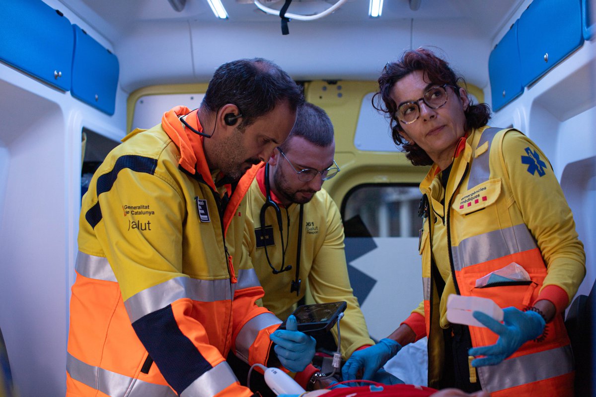 semgencat's tweet photo. ➡️ Els Equips de Coordinació Clínica i Operativa (ECO) treballen amb un Vehicle d'Intervenció Ràpida (VIR) amb material d'electromedicina específic i d'última generació per donar suport tecnològic en situacions complexes.

🔗 Coneix aquí la seva funció 👉 https://t.co/i31Fhp5sqy https://t.co/XSoYb1SVWN
