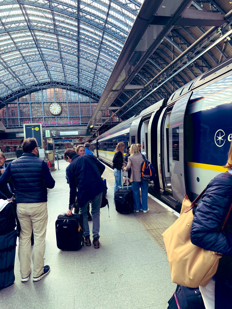 ShariqCyberX's tweet image. Another day, another journey. This one’s a brief escape to Brussels, Belgium…
#OnTheMove #Brussels