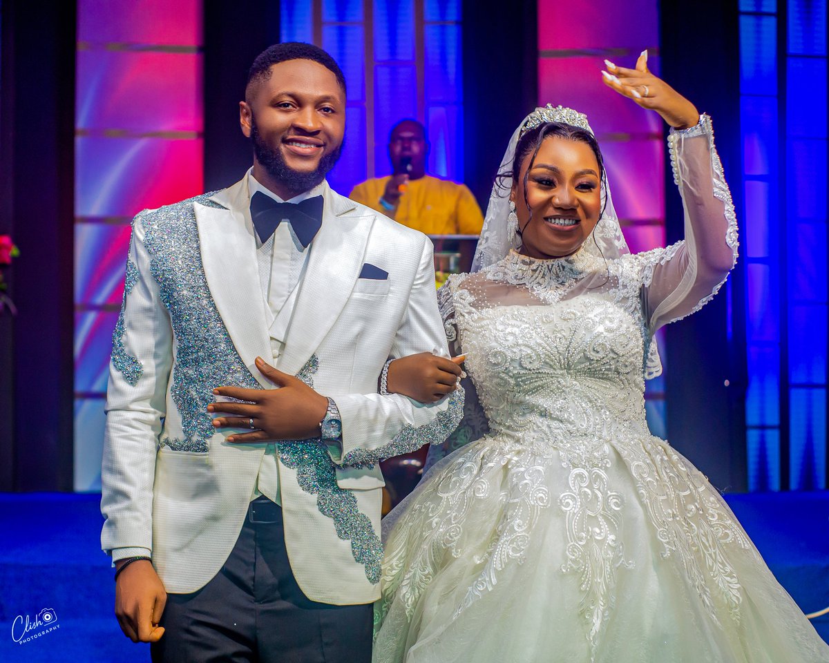 originalstanjay's tweet photo. 20th September 2025 I married the most beautiful woman on earth.I love you my irresistible 💕 
📸 @covenant_hossana
Grooms outfit by @gold_stitches_clothiers
Bridals by AceluxuryBridals @deborah_okon
Brides make up by @nsymakeoverb5467 https://t.co/ydvMYzsP5g