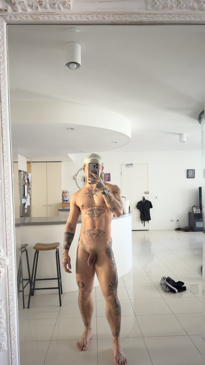 😈