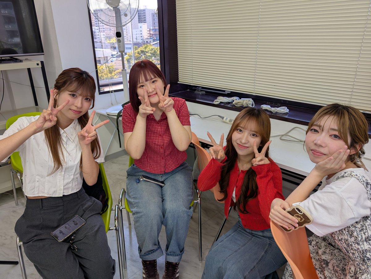 Nnikken's tweet photo. 次年度パンフレットの撮影をしました！📸📚どんな仕上がりになるか楽しみだな〜🤭🩵
#新潟日建工科専門学校 https://t.co/oxRGFcRryr