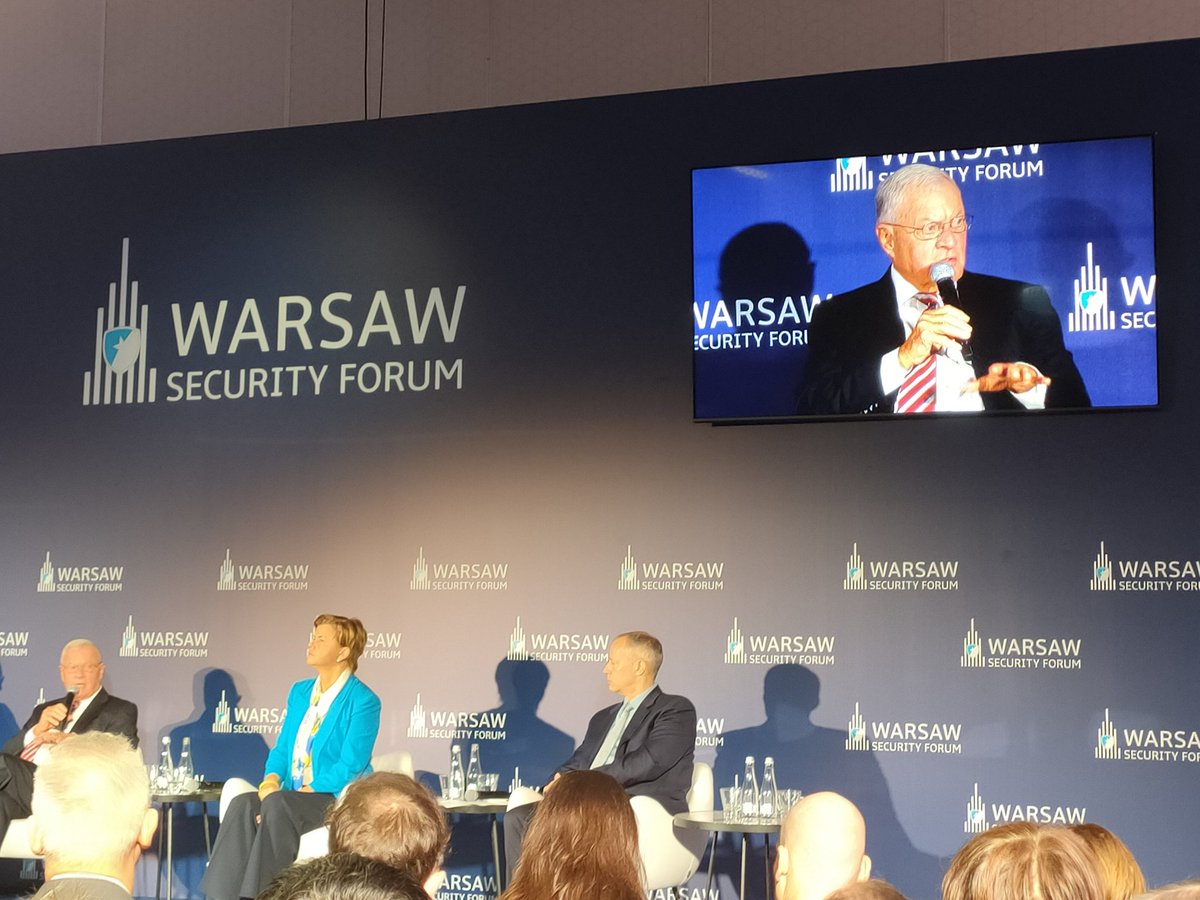 Two interesting, successive statements by General Kellogg at #WSF2025:

The transatlantic relationship is both value-based and transactional 

You Europeans do not realise how good you are. You're good on your own - like my kids on their bikes after the extra wheels were removed
