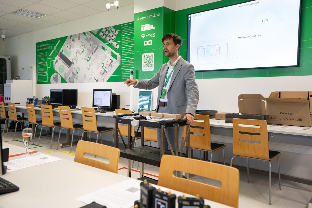 FEKT VUT v Brně tweet media