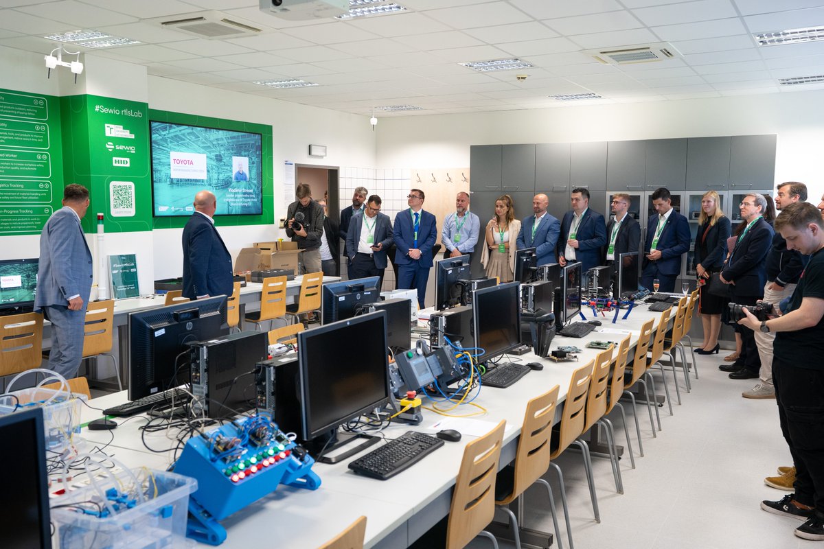 FEKT VUT v Brně tweet media