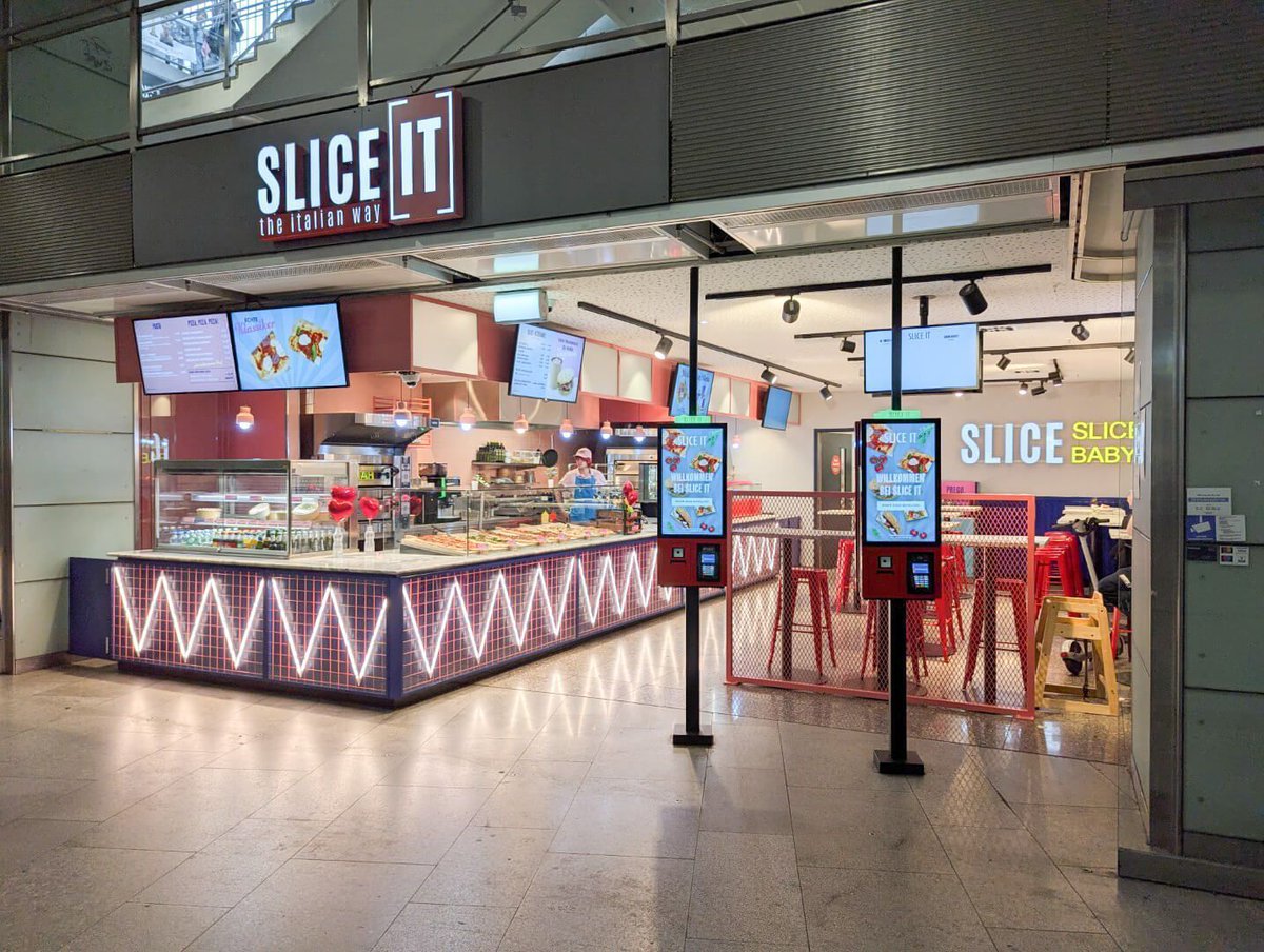 PanOstonRetail's tweet photo. Two double-sided ESSENCE self-order terminals from Pan Oston in action at Slice-IT, an innovative pizza-to-go concept in the hall of Berlin Central Station. Developed and installed in collaboration with our partner Smoothr (Sterlix GmbH) https://t.co/URH84b8Og7