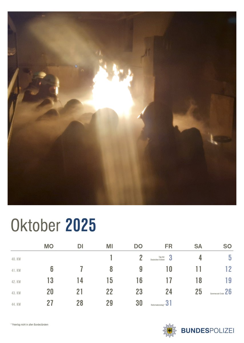 Der Maritime #Kalender der #Bundespolizei. Kalenderblatt #Oktober 2025 zum Ausdrucken.

🖨️
social.bscw.bund.de/pub/bscw.cgi/d…

Bei der Bundespolizei See bist du mehr als nur Seemann oder Seefrau! Für die Brandbekämpfung auf See ist die Crew erstmal selbstverantwortlich. #Feuerwehr