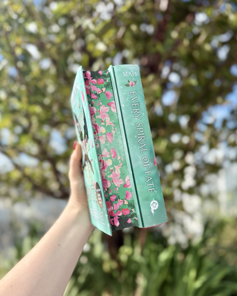 The book you'll never emotionally recover from is OUT NOW!🌸💚

Comment a 🐉 if you're picking it up today!

Also, all the heart eyes in the world for the Waterstones spredge😍
