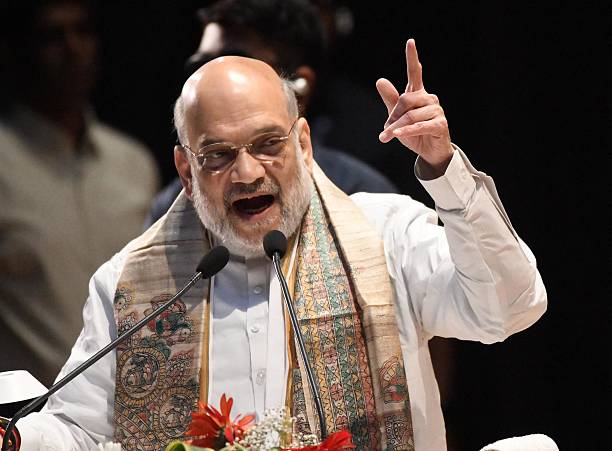 इलेक्शन में भाजपा का मुद्दा -

• देश का हिंदू खतरे में है. 
• देश को हिंदू राष्ट्र बनाना है. 

इलेक्शन के बाद भाजपा का मुद्दा - 

• जाति के आधार कर एससी/एसटी एक्ट
• जाति के आधार पर जनगणना
• जाति के आधार पर आरक्षण में वृद्धि
• जाति के आधार पर बीजेपी का संगठनात्मक ढांचा

अब