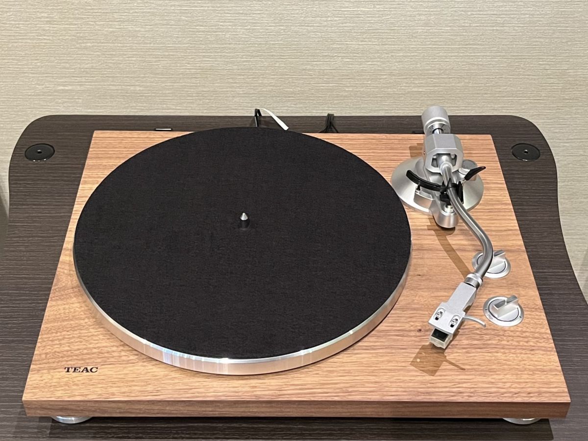 レコードプレーヤー