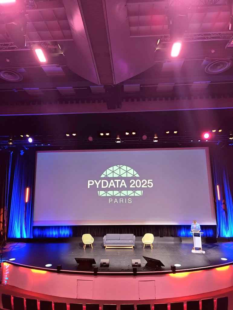 utkARsh2000_'s tweet image. At PyData Paris 2025 today at the Cité des Sciences. Looking forward to the talks and meeting everyone! #PyDataParis #Paris #PyData @PyData @PyDataParis