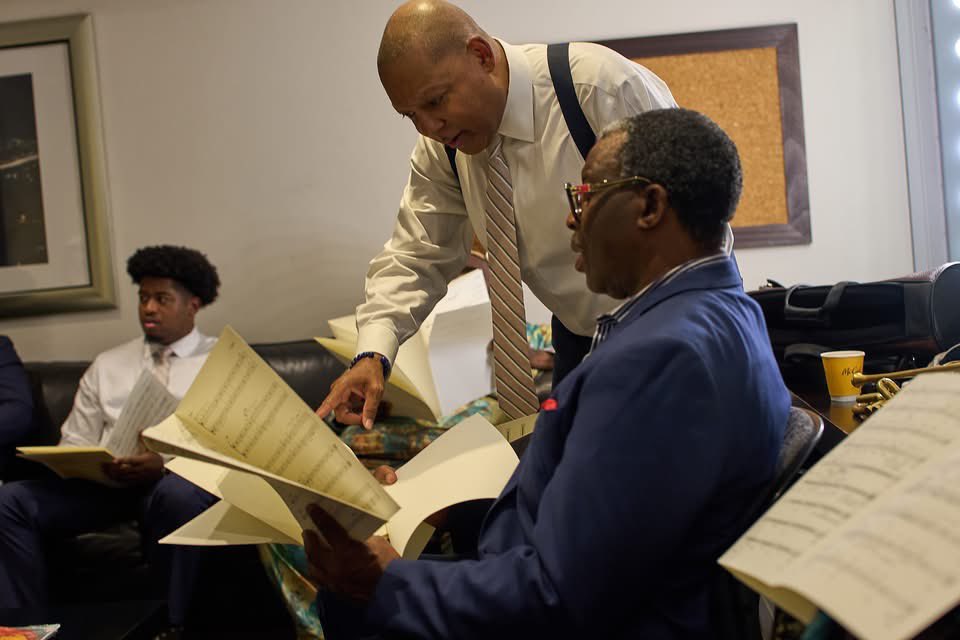 wyntonmarsalis's tweet photo. A look back at our final concert for the @JoyOfJazz at Sandton Convention Center, Johannesburg, on September 28... an unforgettable audience, moments from the performance, our music briefing for “Afro!”, and a visit to Soweto earlier in the day. Backstage we were joined by friends, longtime fans, and even some who traveled all the way from Turkey.

(photos: Luigi Beverelli)